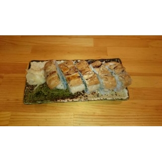 ⑨煮アナゴの棒寿司 800円 通年 柔らかく煮たアナゴをお寿司にしました。