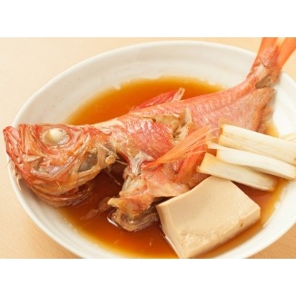 煮魚定食　（仕入れ値によって変動）仕入れによりメバルや鯛など。（通年）