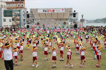 開会セレモニー　尾道市立幼稚園児ええじゃん